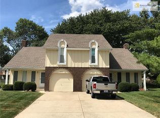 3868 SW Harbor Dr, Lees Summit, MO 64082