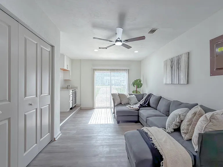 2059 Little River Ln — Photo 20
