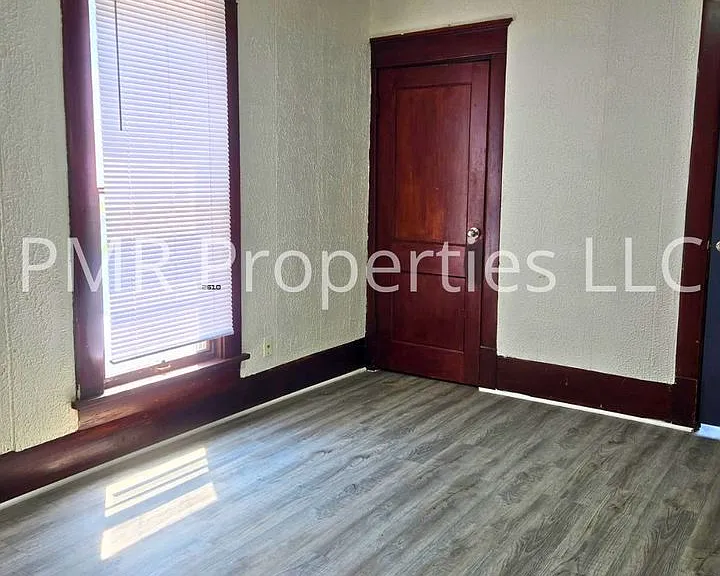 215 N 7th St — Photo 5