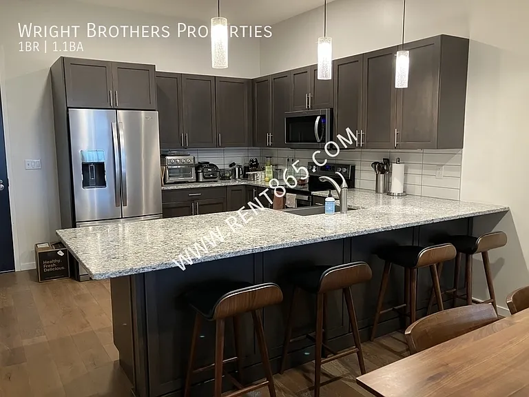 333 W Depot Ave #520 — Photo 6