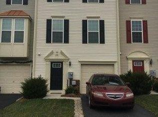 81 Creekside Ct, Falling Waters, WV 25419