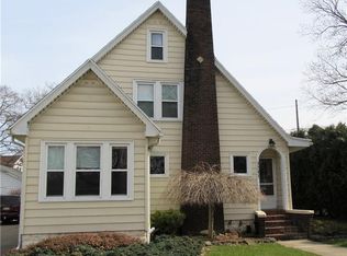 3743 E Lake Rd, Erie, PA 16511