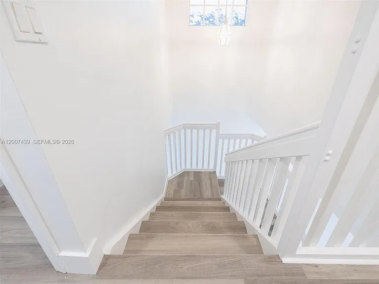 801 Tanglewood Cir — Photo 45