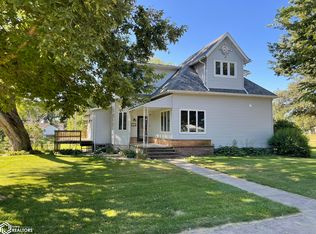 304 W Main St, Montezuma, IA