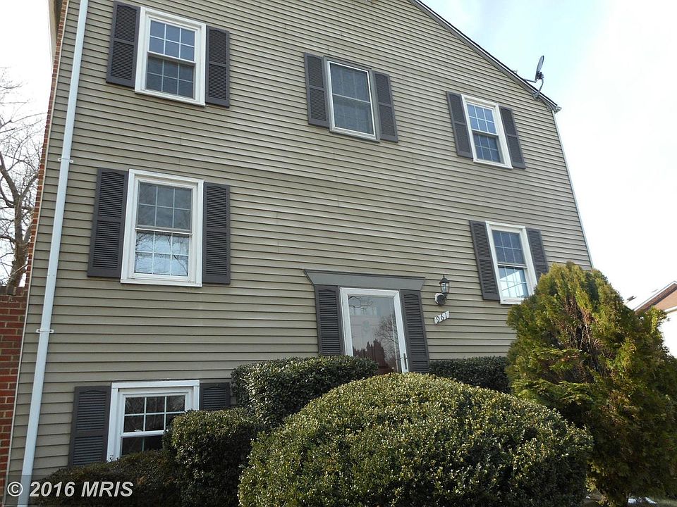 1st image of 961 Sherwood Ct