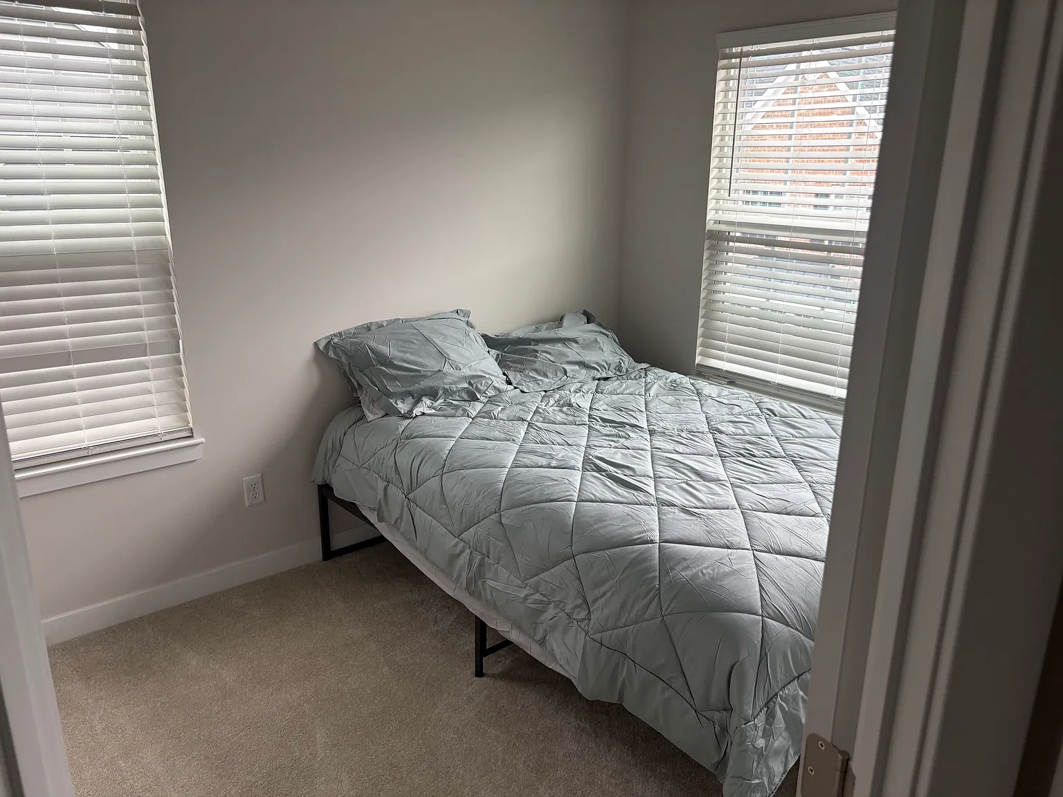 3 bed, 2.5 bath, 2388 sqft, $2,950 — Photo 3
