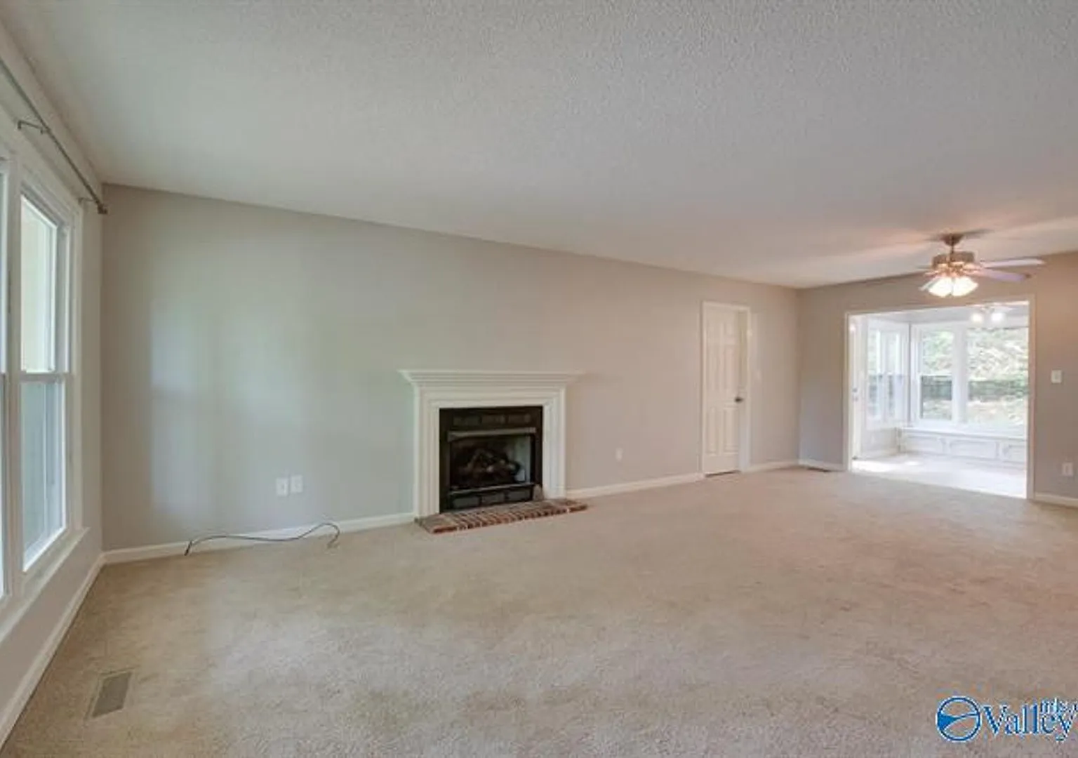 217 Pine Ridge — Photo 2