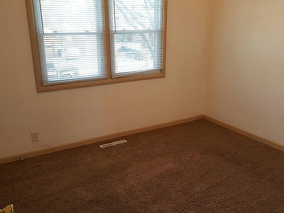 5th image of 5403 Benton St