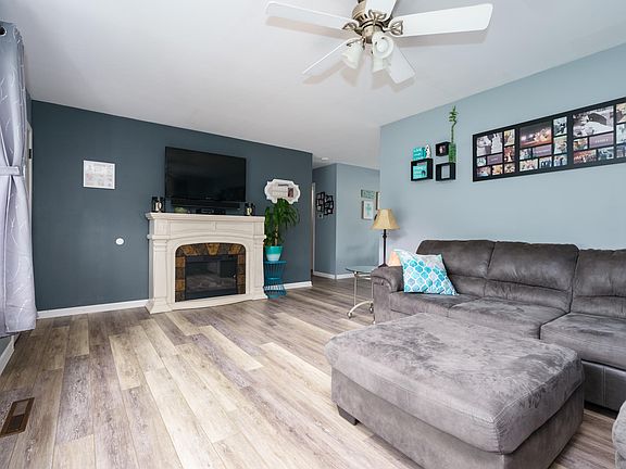 4th image of 264 Beaumont Dr