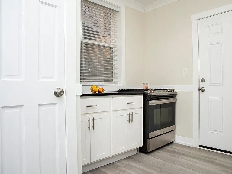 1415 W Hutchinson St #3 — Photo 8