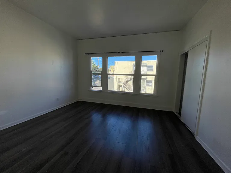 478 Capital St #6 — Photo 3