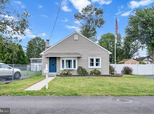 1025 5th Ave, Croydon, PA 19021