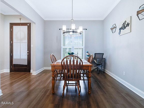 5th image of 119 Bennington Ln