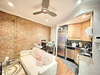 Rented by Century 21 Premier 