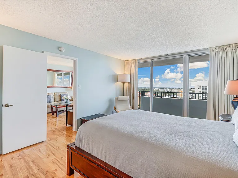 525 N Ocean Blvd #1916 — Photo 30