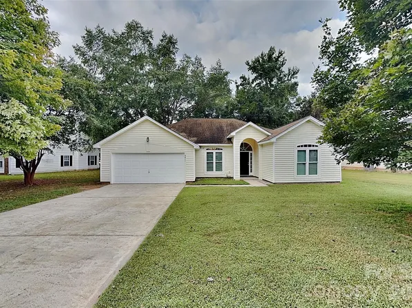 5611 Timbertop Ln, Charlotte, NC 28215