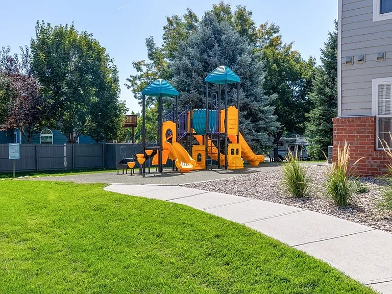 Country Ranch Apartments — Photo 6