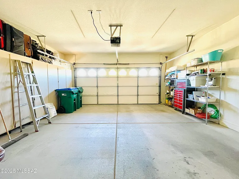 9524 N Twinkling Shadows Way — Photo 14
