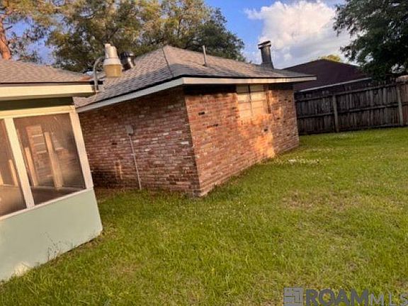 4th image of 4055 Edgemont Dr
