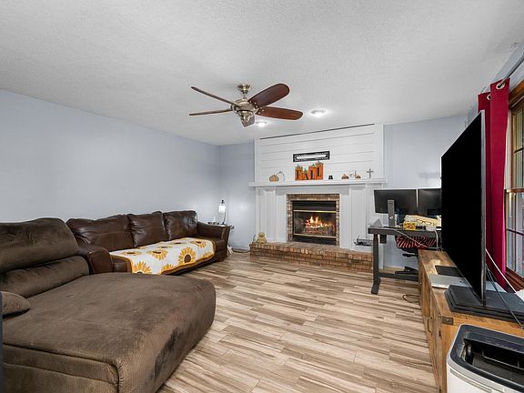5th image of 4725 Norfolk Dr