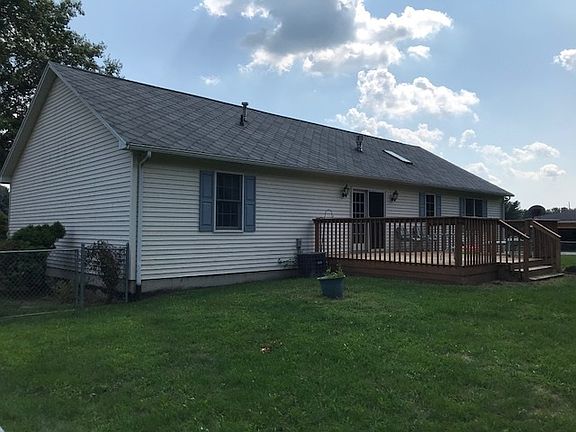 3rd image of 16421 Shamrock Dr