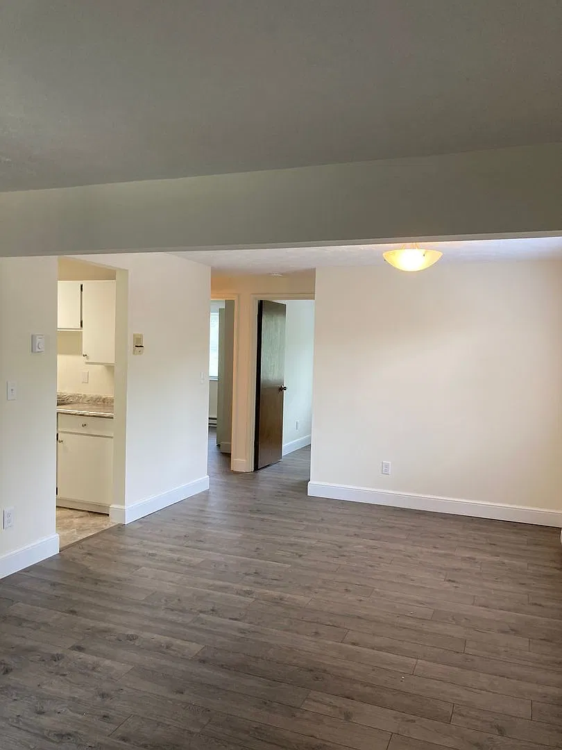 Hillcrest Avenue Apartments — Photo 4