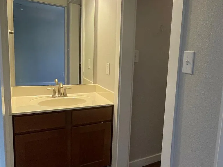 706 W North Loop Blvd #A — Photo 10