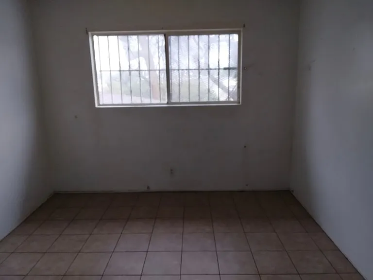 10934 Pope Ave — Photo 6