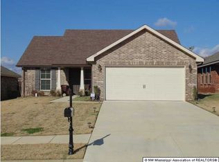 3186 James Robert Dr, Southaven, MS 38671