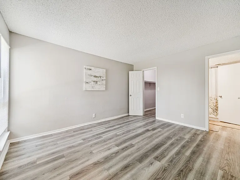 Cedar Park Apartments — Photo 47