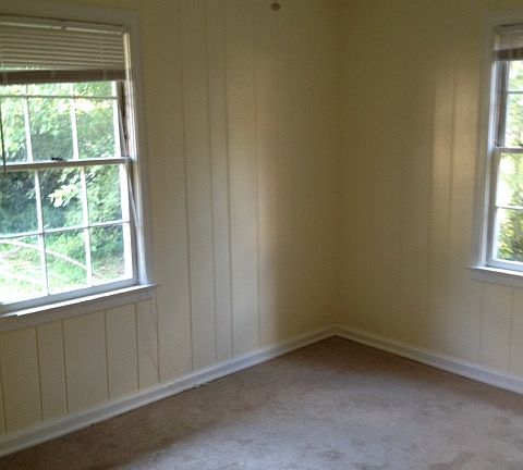 another bedroom good light