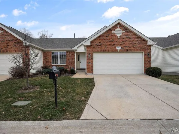 3206 Woodridge Center Pkwy, Saint Louis, MO 63129
