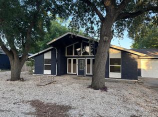 124 Bluff Dr, Livingston, TX 77351