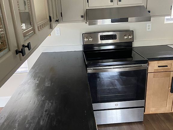 4th image of 8415 NW 9th Ave