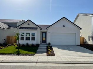198 Sentinel Dr S, Madera, CA