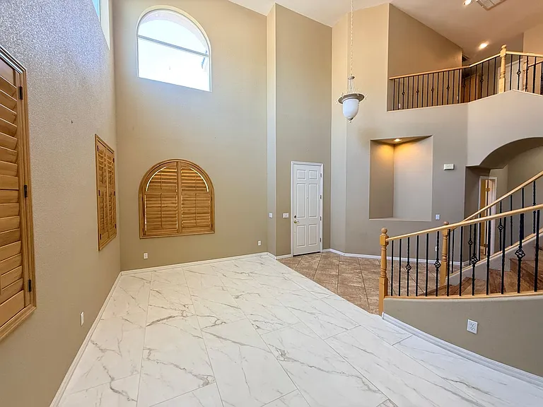 7743 Villa De La Paz Ave — Photo 9