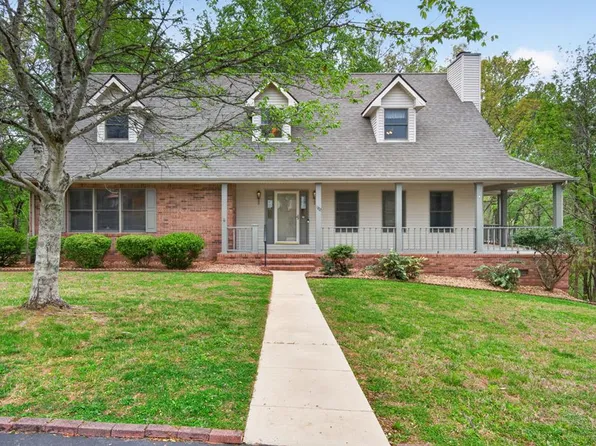 1782 Heathrow Dr, Cookeville, TN 38506