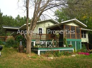 657 Perch Lake Rd, Hudson, WI 54016