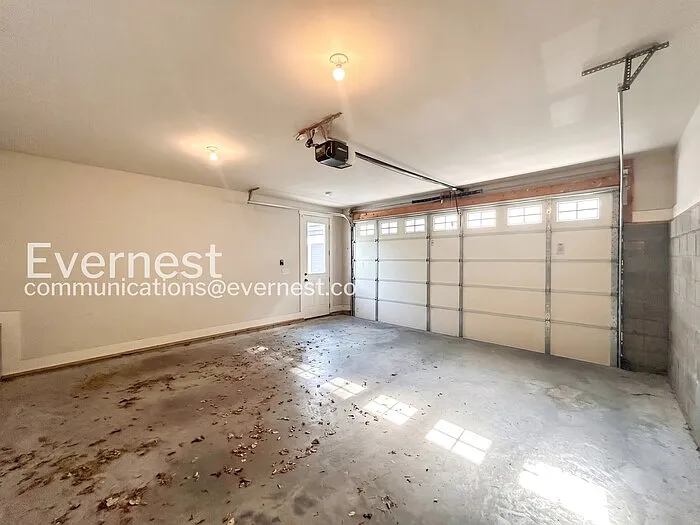 520 Moore Ave — Photo 29