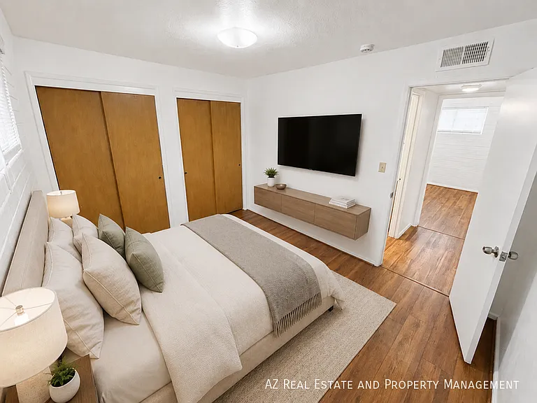 420 W Clark St #A — Photo 24
