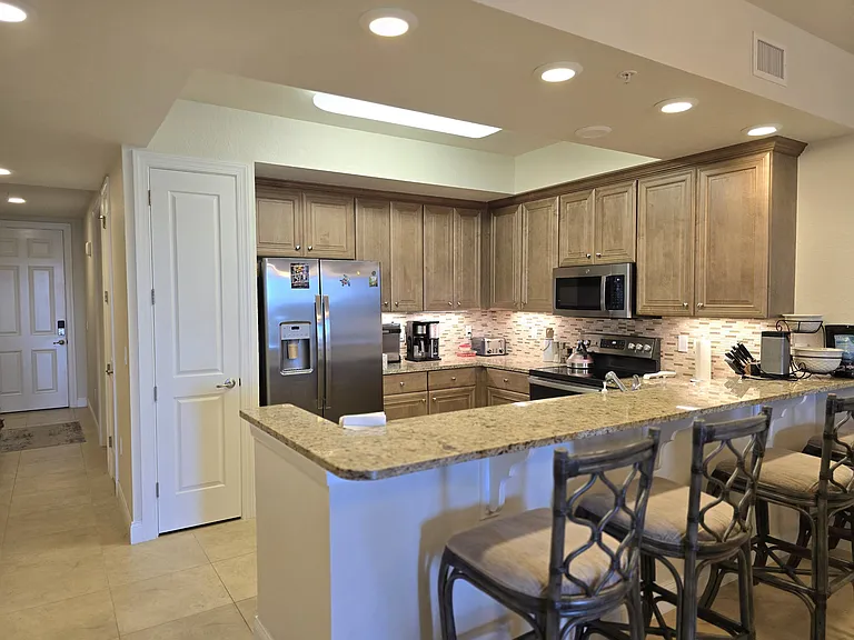 3 Riverwalk Dr #404 — Photo 11