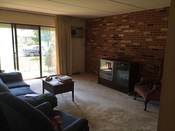 3rd image of 7110 W 93rd Pl APT 1D