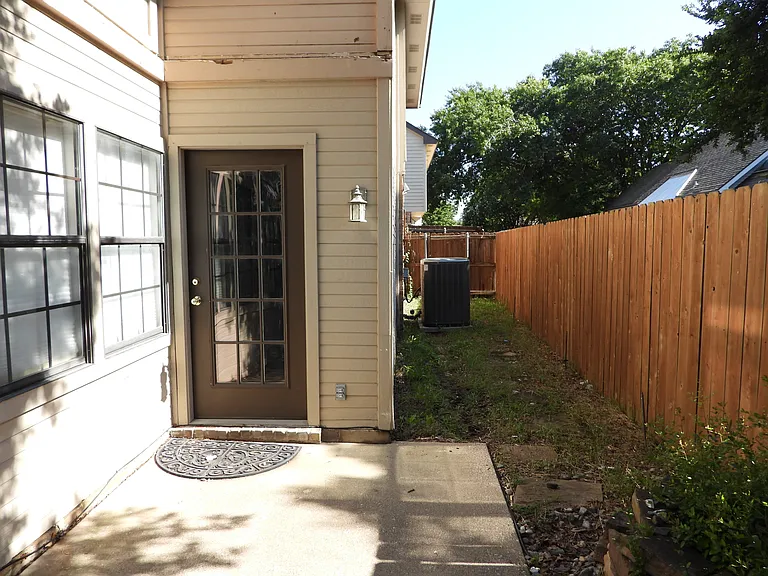 4090 Windhaven Ln — Photo 13