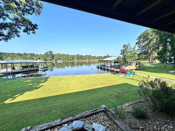 115 Princes Cir