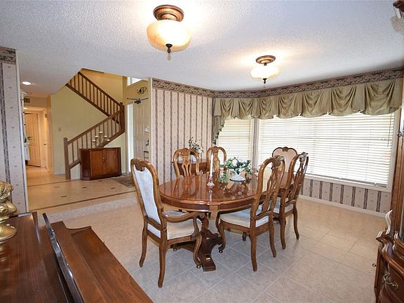 5th image of 7102 Mission Court Dr