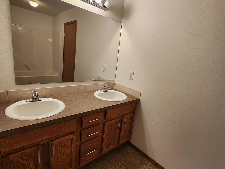 Main bedroom private bath
