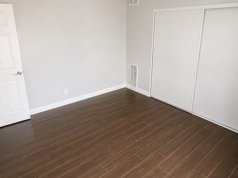2626 Lynnwood St #3 — Photo 4