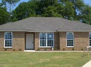 12 Christy Ct, Wetumpka, AL 36092