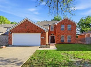 5512 Rocky Mountain Rd, Fort Worth, TX 76137
