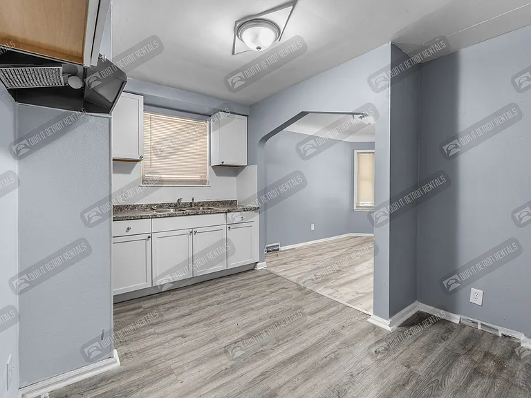 11268 Lakepointe St — Photo 9